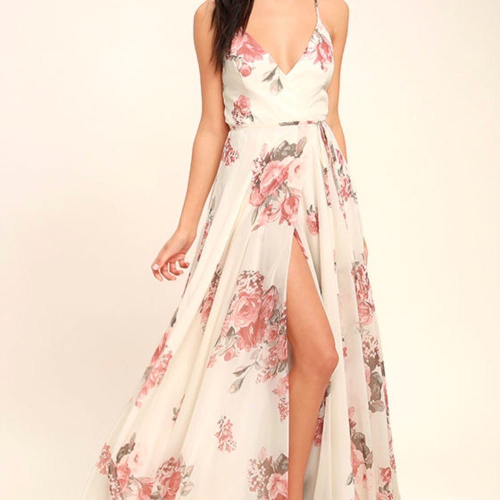 Elegantly inclined cream floral print dress
